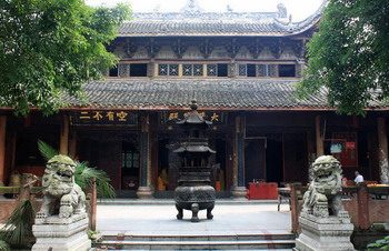 候车厅遇“高人”辩佛理,方知自己修了20年徒劳行