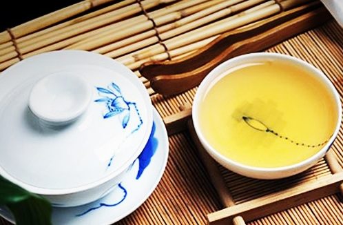 依照佛陀的正教而行，持解脱成就