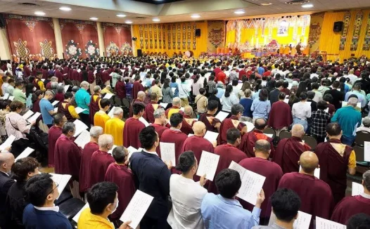 《维加斯新闻报》：2025年佛教盛典洛杉矶登场 世界佛子齐诵《了义经》共迎南无羌佛佛誕